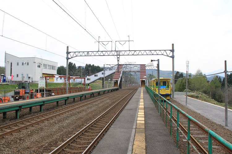 知内駅